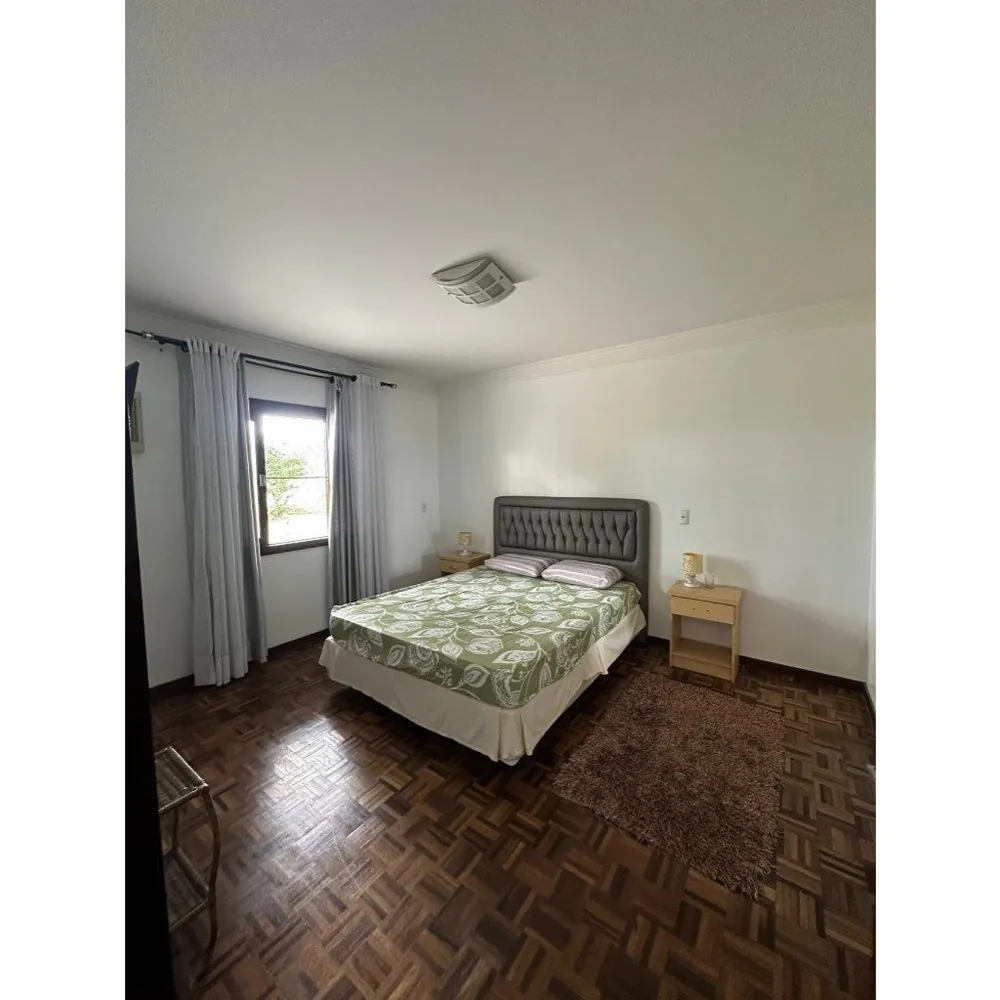 Casa, 4 quartos, 240 m² - Foto 3