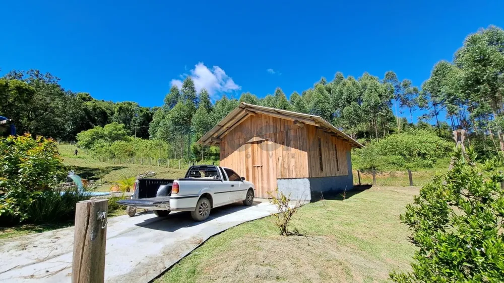 Sítio, 3 quartos, 2200 m² - Foto 3