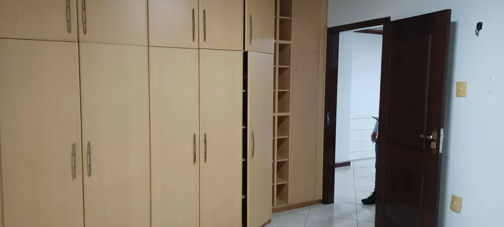 Casa, 4 quartos, 250 m² - Foto 11