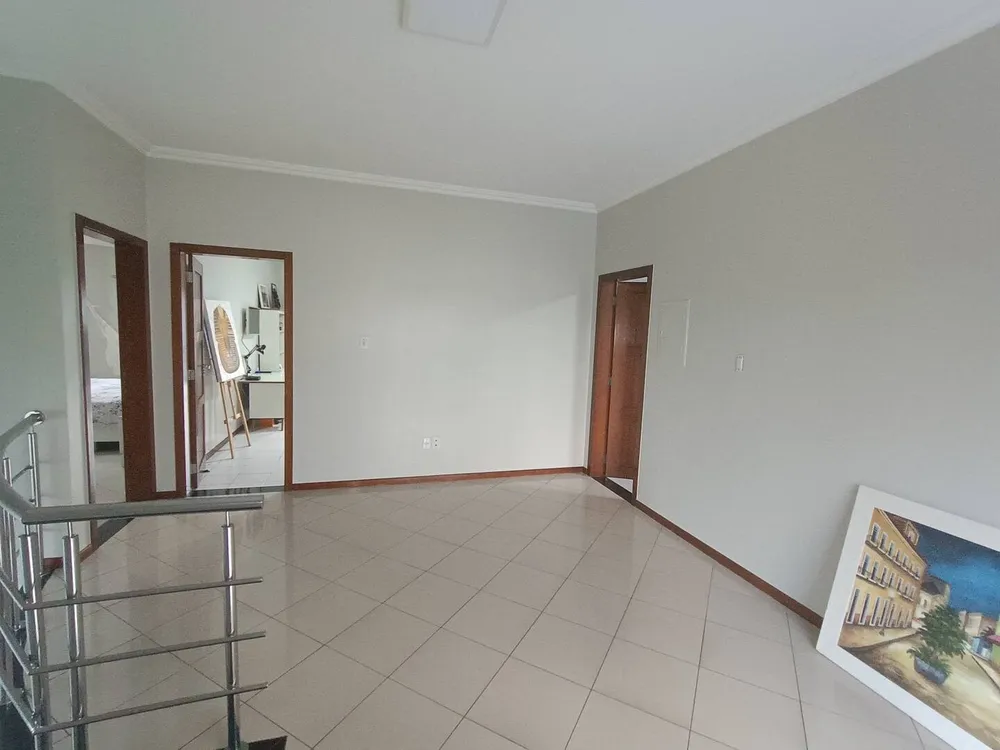 Casa, 4 quartos, 240 m² - Foto 6