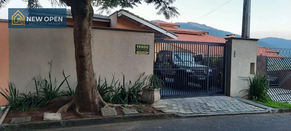 Casa, 4 quartos, 200 m² - Foto 1