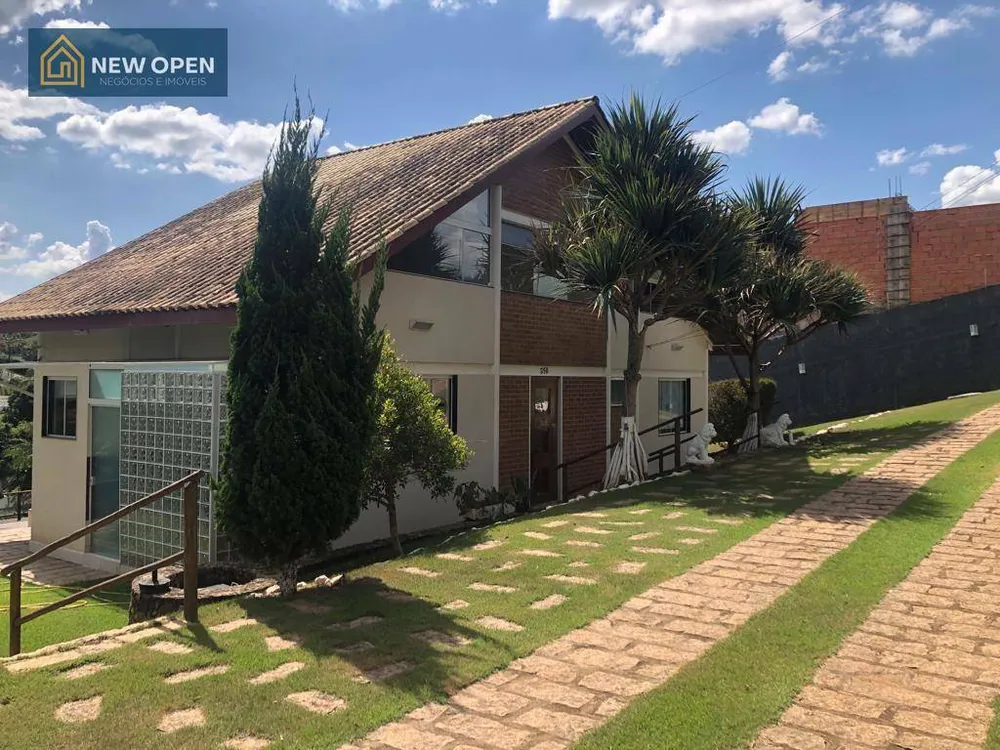 Casa, 5 quartos, 246 m² - Foto 1