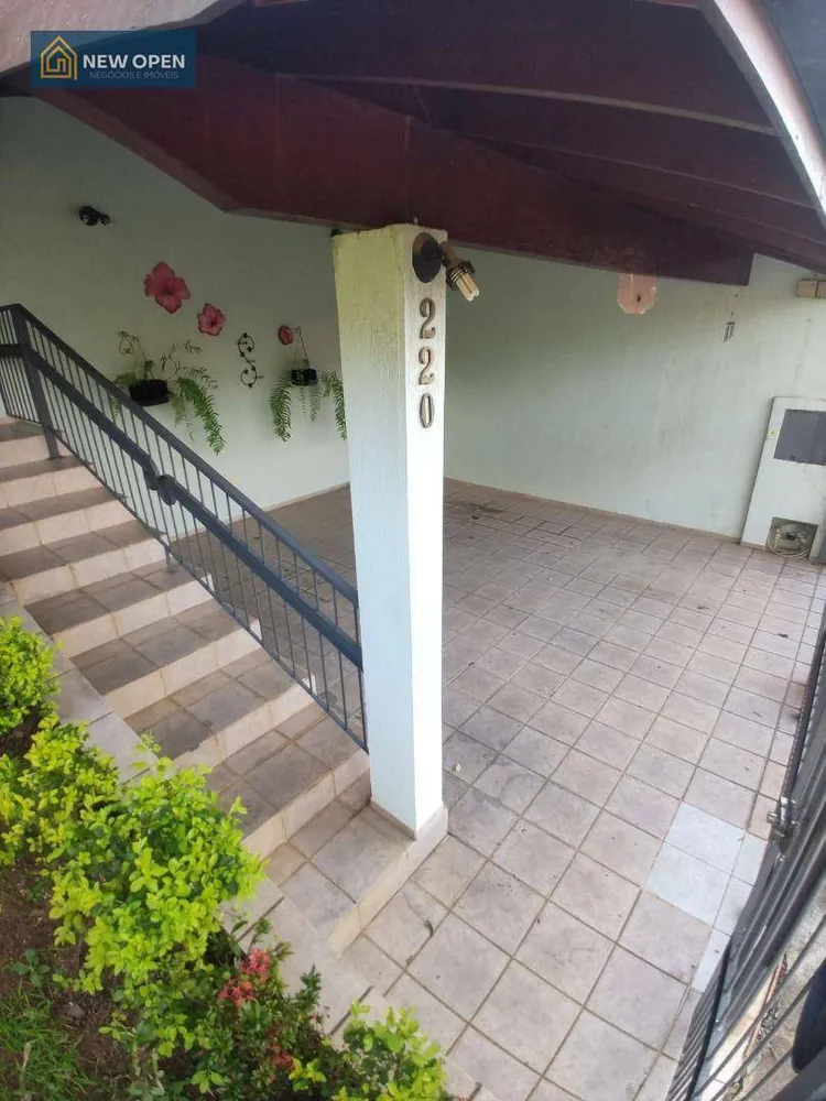Casa, 3 quartos, 195 m² - Foto 2
