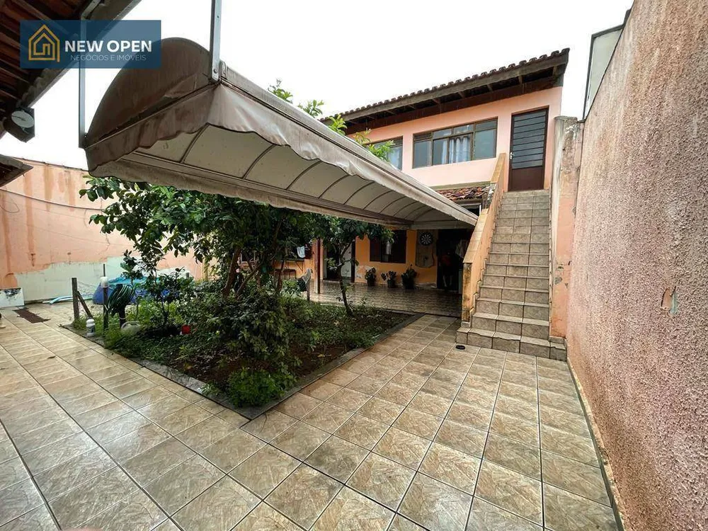 Casa, 4 quartos, 170 m² - Foto 1