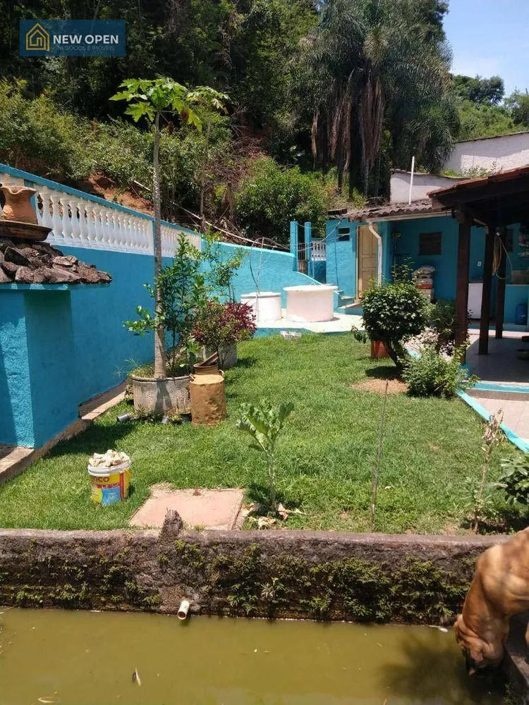 Chácara, 3 quartos, 1375 m² - Foto 1