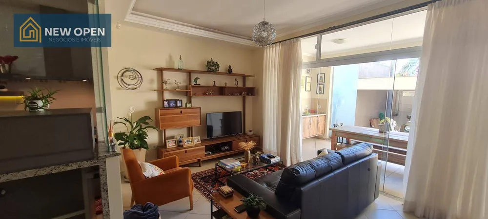 Casa, 3 quartos, 164 m² - Foto 4