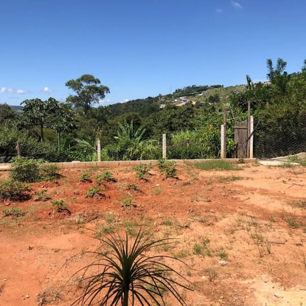 Chácara, 3 quartos, 1266 m² - Foto 1