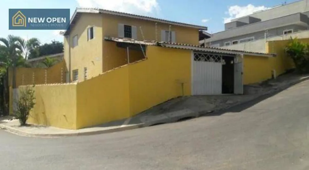 Casa, 3 quartos, 227 m² - Foto 1