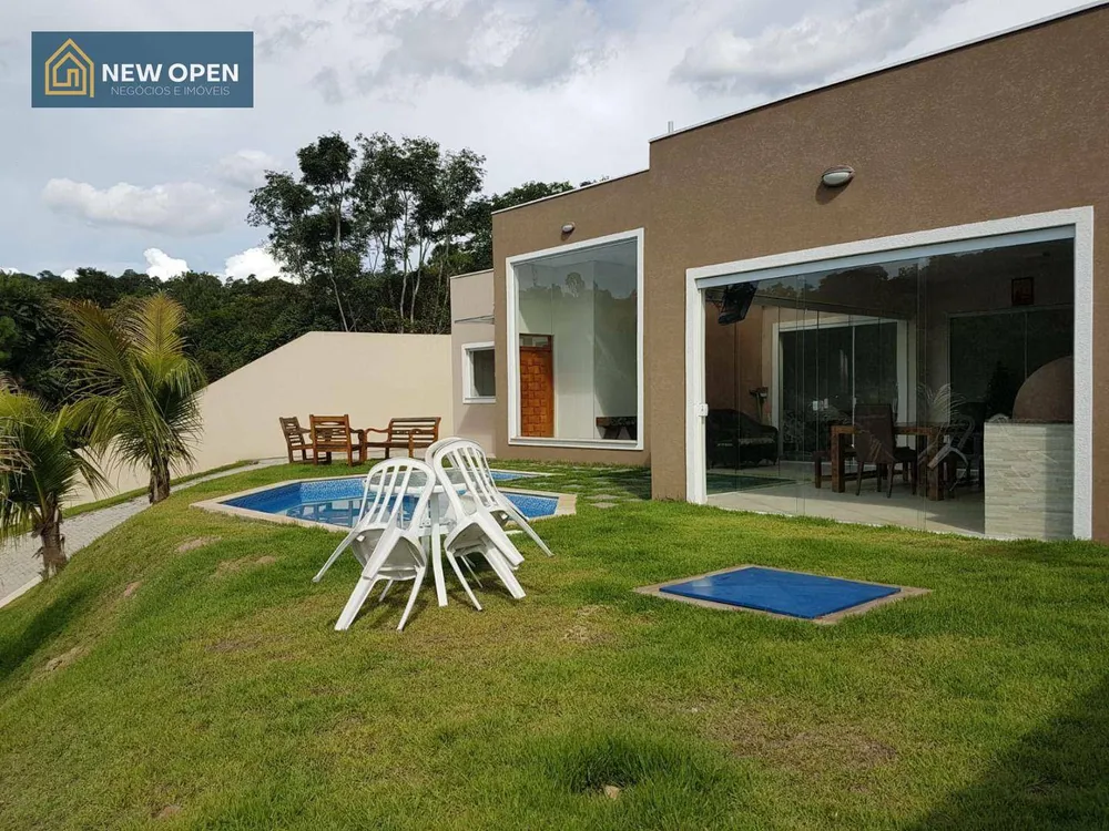 Casa, 4 quartos, 236 m² - Foto 1