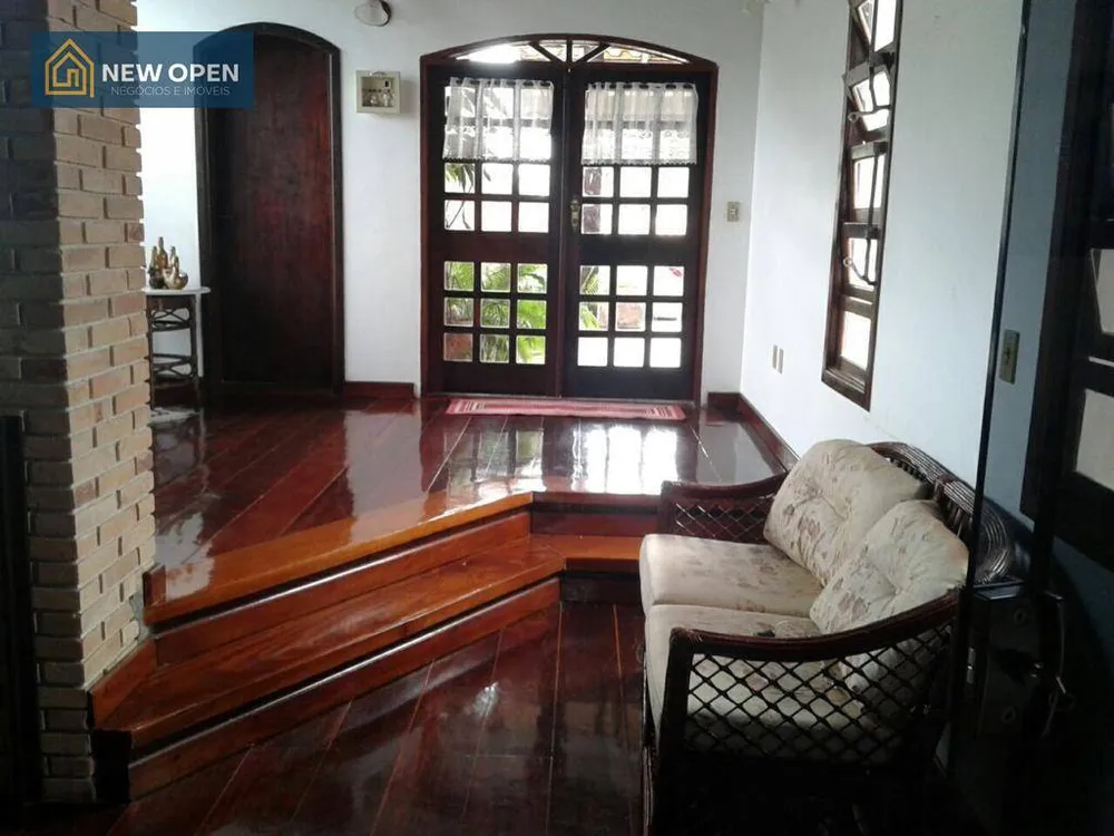 Casa, 4 quartos, 265 m² - Foto 4