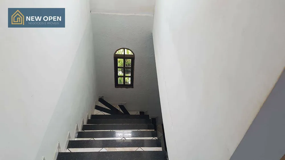 Casa, 4 quartos, 260 m² - Foto 2