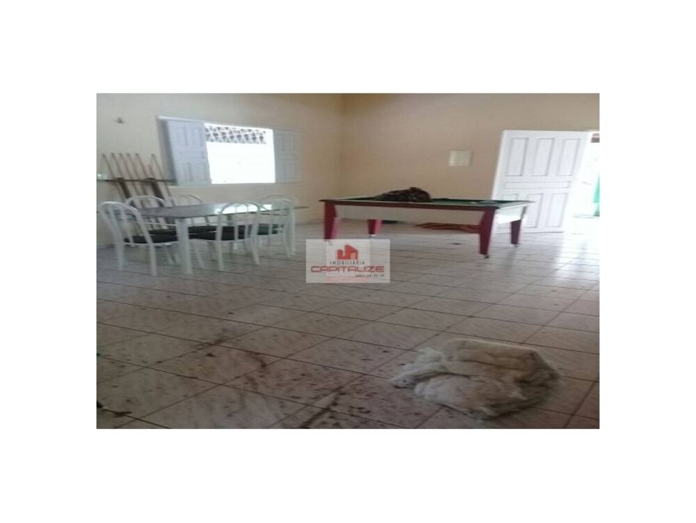 Casa à venda com 3 quartos, 2m² - Foto 11