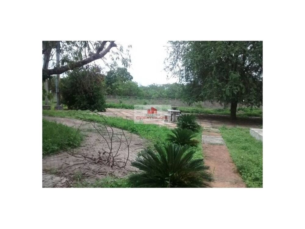 Casa à venda com 3 quartos, 2m² - Foto 1