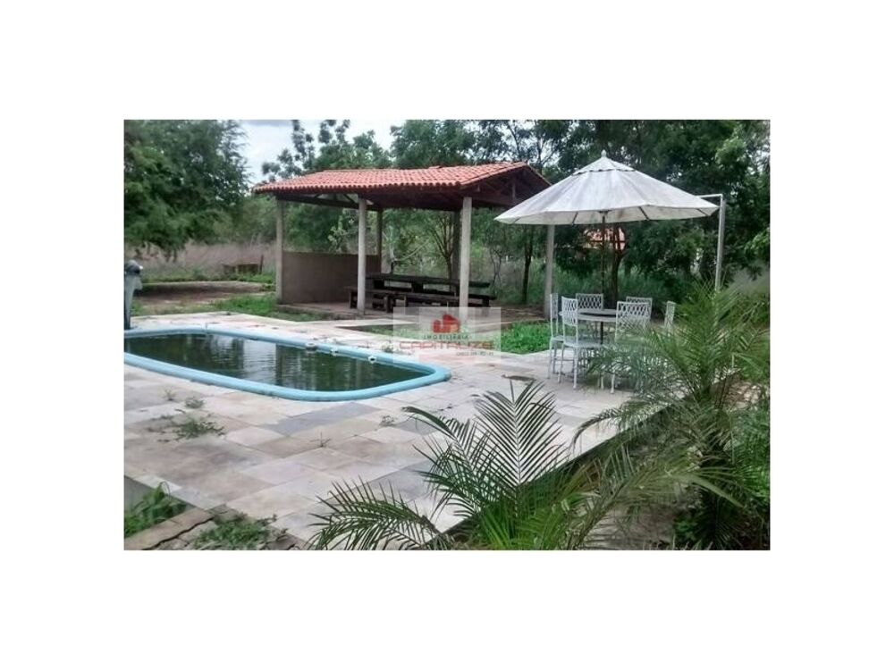 Casa à venda com 3 quartos, 2m² - Foto 2