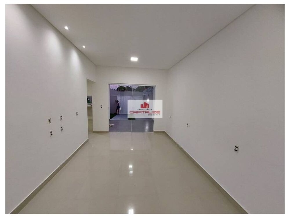 Casa à venda com 3 quartos, 160m² - Foto 3