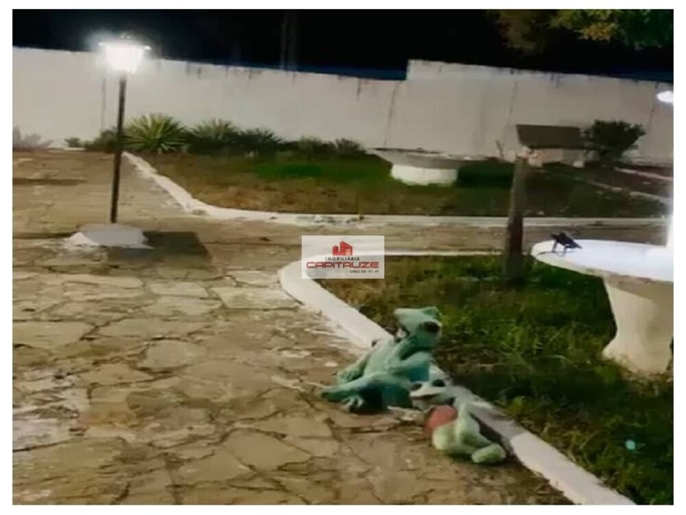 Casa à venda com 3 quartos, 300m² - Foto 3