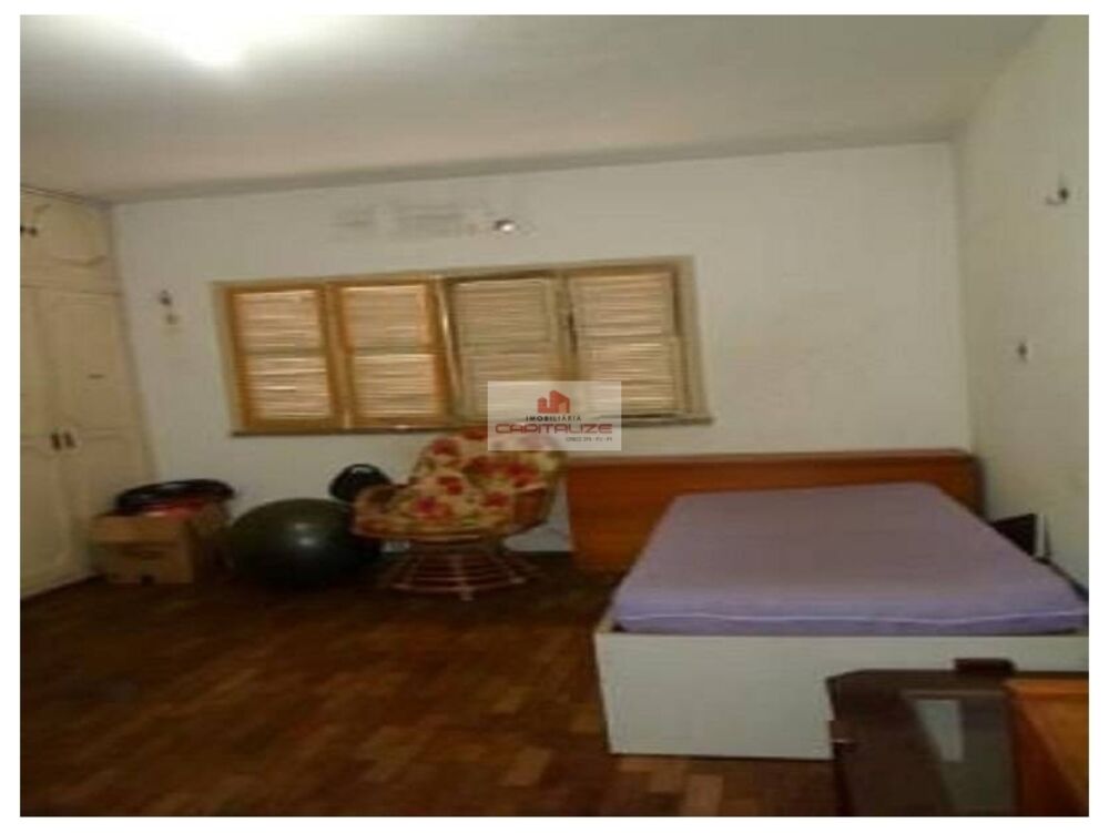 Casa à venda com 4 quartos, 350m² - Foto 3