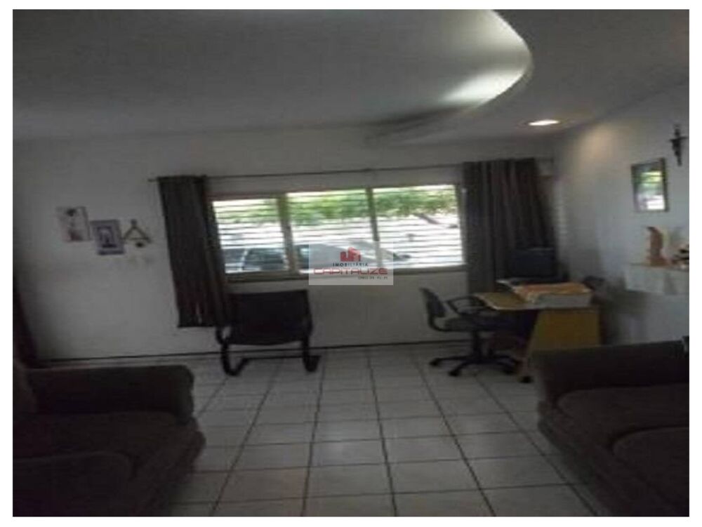 Casa à venda com 4 quartos, 350m² - Foto 4