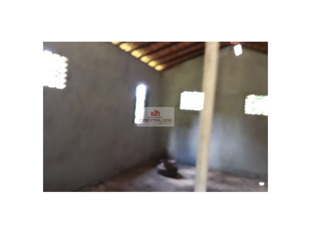 Casa à venda com 3 quartos, 5m² - Foto 1