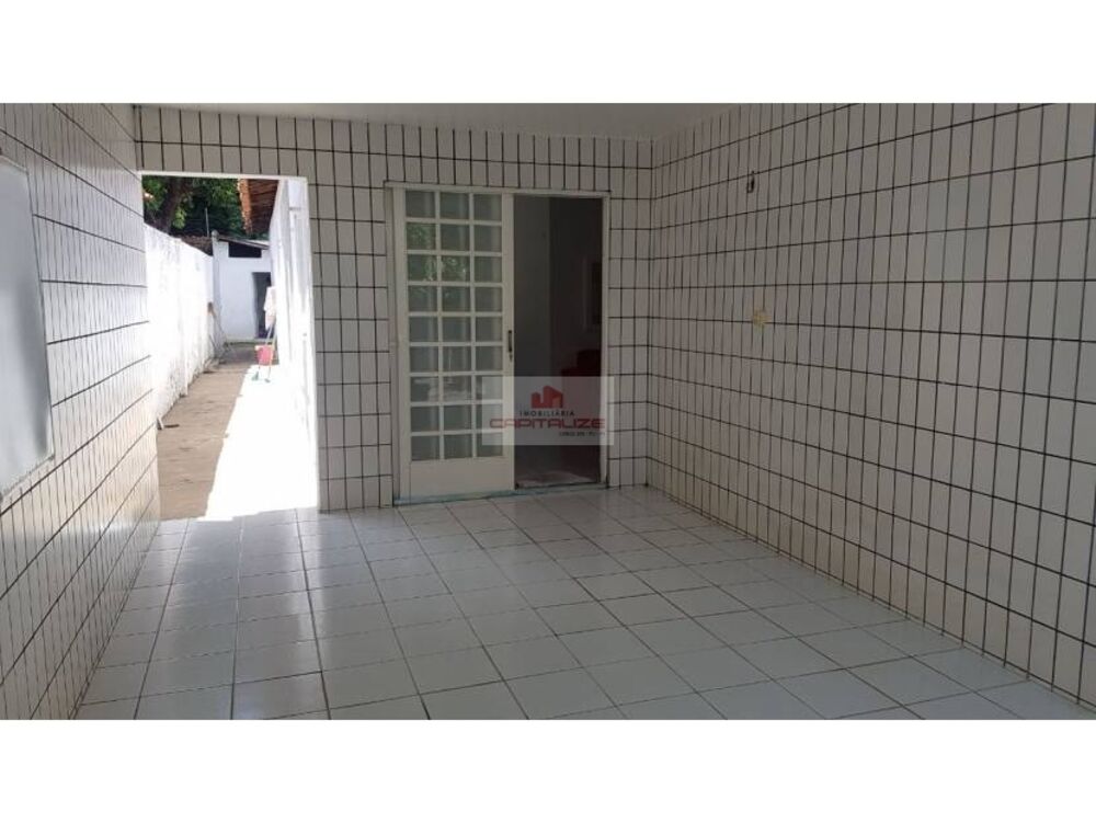 Casa à venda com 2 quartos, 100m² - Foto 7