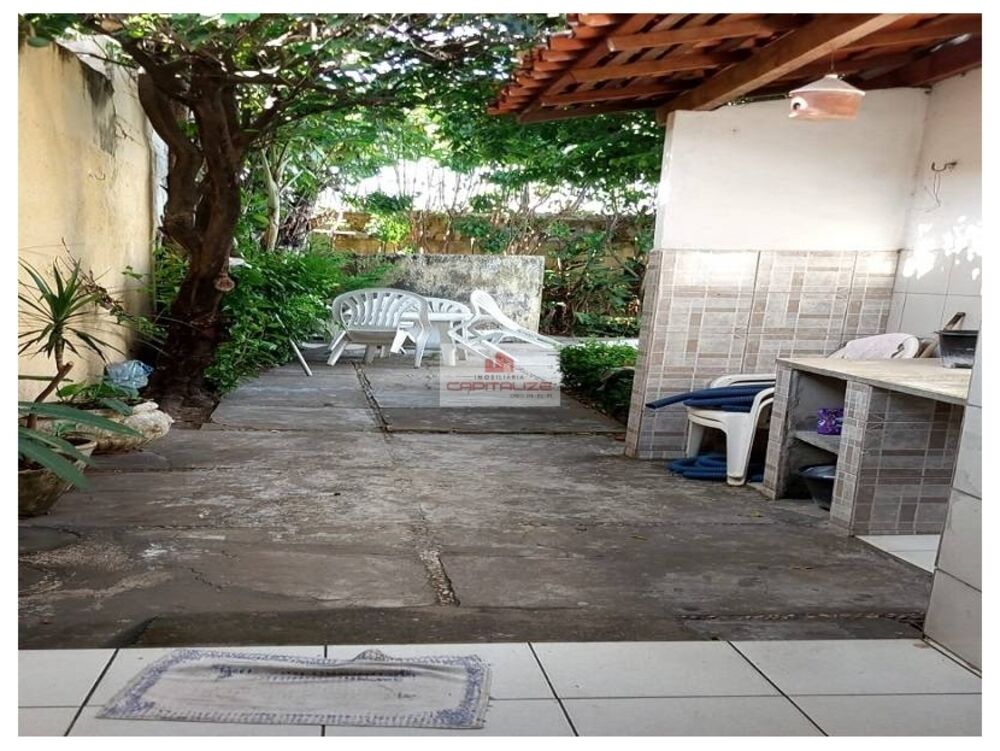 Casa à venda com 4 quartos, 390m² - Foto 2