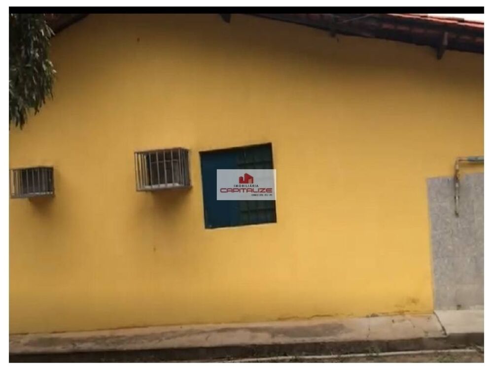 Casa à venda com 2 quartos, 3m² - Foto 11