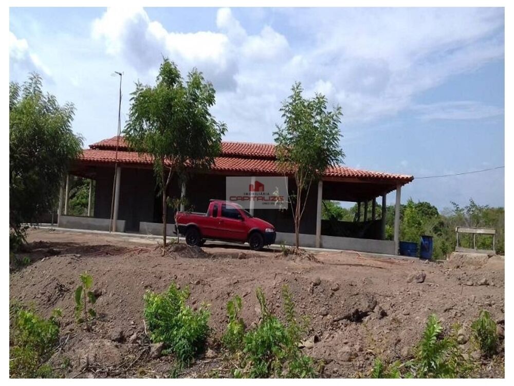 Casa à venda com 3 quartos, 6600m² - Foto 2