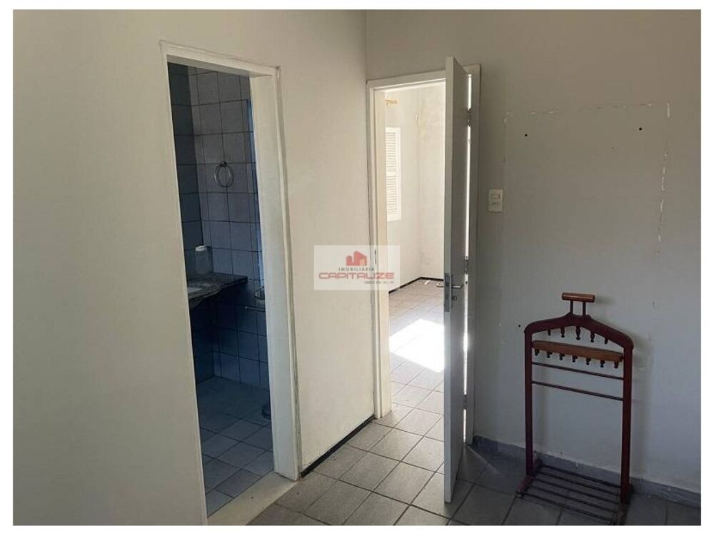 Casa à venda com 3 quartos, 780m² - Foto 7