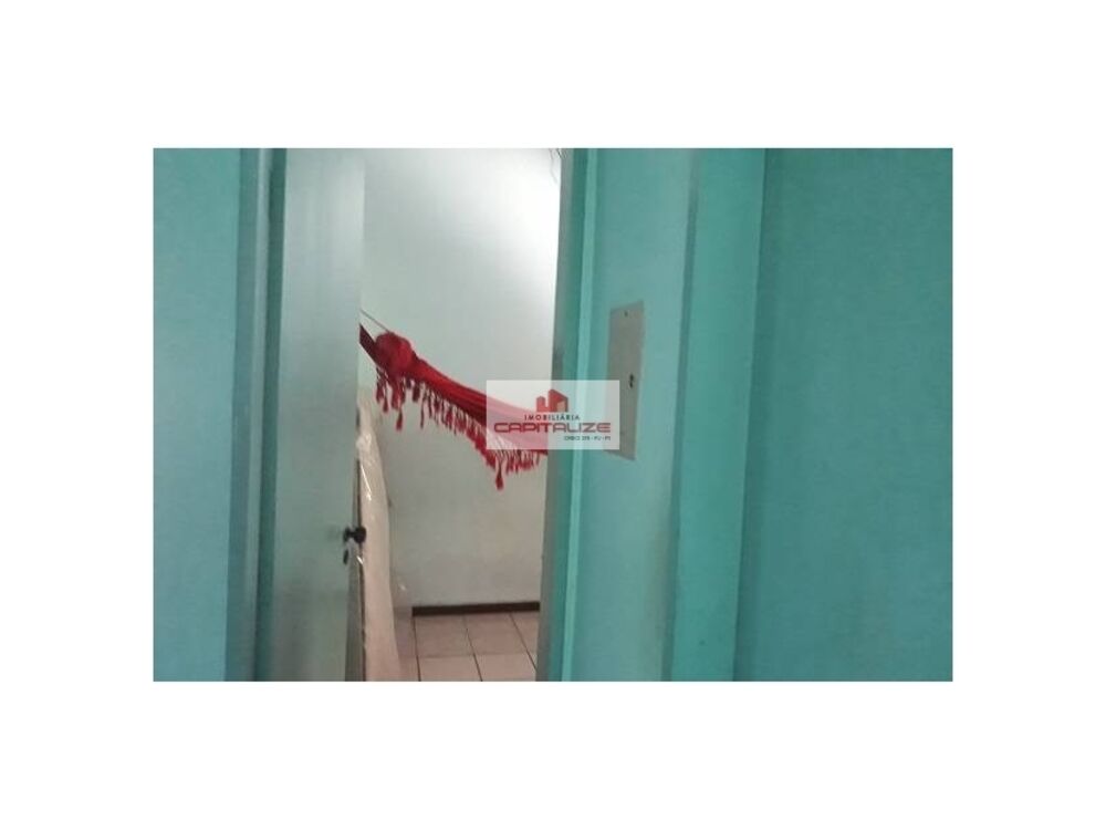 Casa à venda com 3 quartos, 1m² - Foto 7