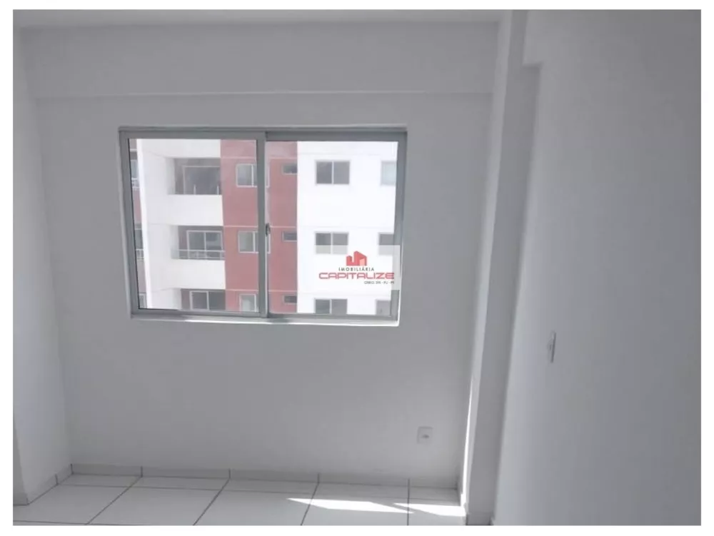 Apartamento à venda com 1 quarto, 60m² - Foto 2