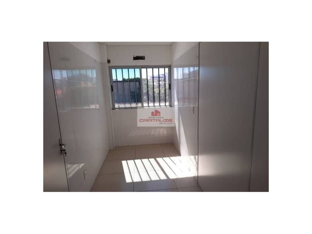 Casa à venda com 12 quartos, 600m² - Foto 3