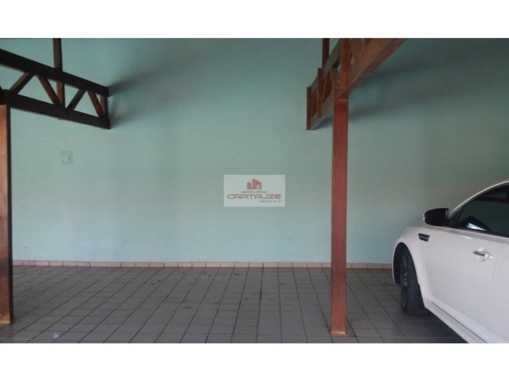 Casa à venda com 5 quartos, 750m² - Foto 3