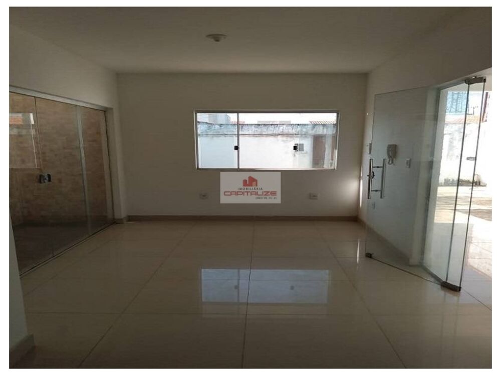 Casa à venda com 3 quartos, 200m² - Foto 8