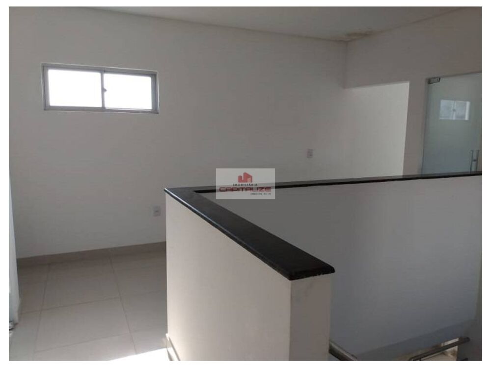 Casa à venda com 3 quartos, 200m² - Foto 3
