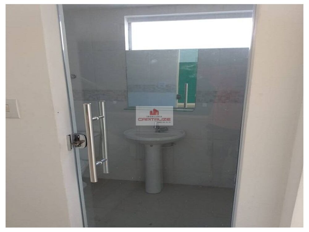 Casa à venda com 3 quartos, 200m² - Foto 4