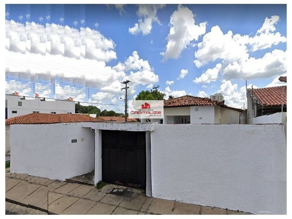 Casa à venda com 3 quartos, 450m² - Foto 1