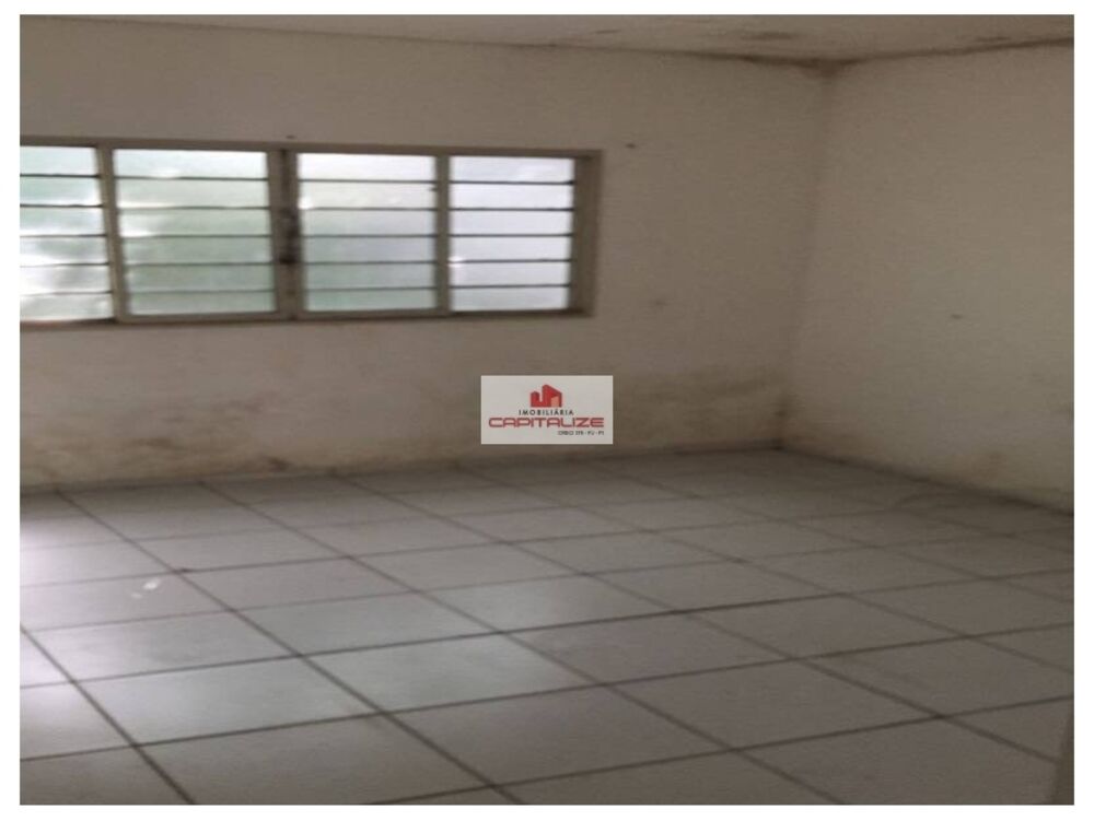 Casa à venda com 2 quartos, 480m² - Foto 12