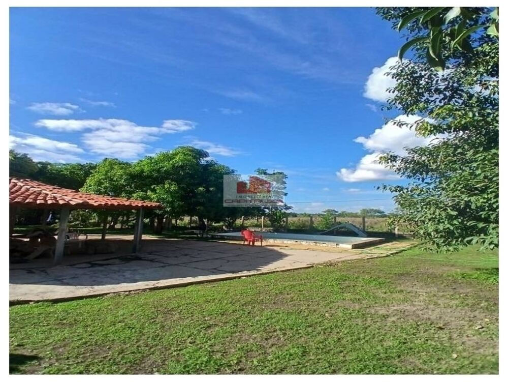 Fazenda à venda com 7 quartos, 1440m² - Foto 1