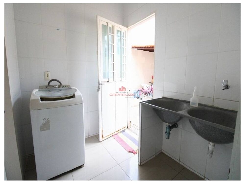 Casa à venda com 4 quartos, 390m² - Foto 8