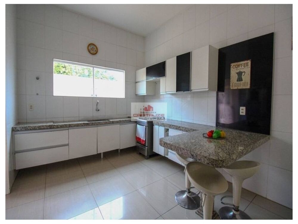 Casa à venda com 4 quartos, 390m² - Foto 14
