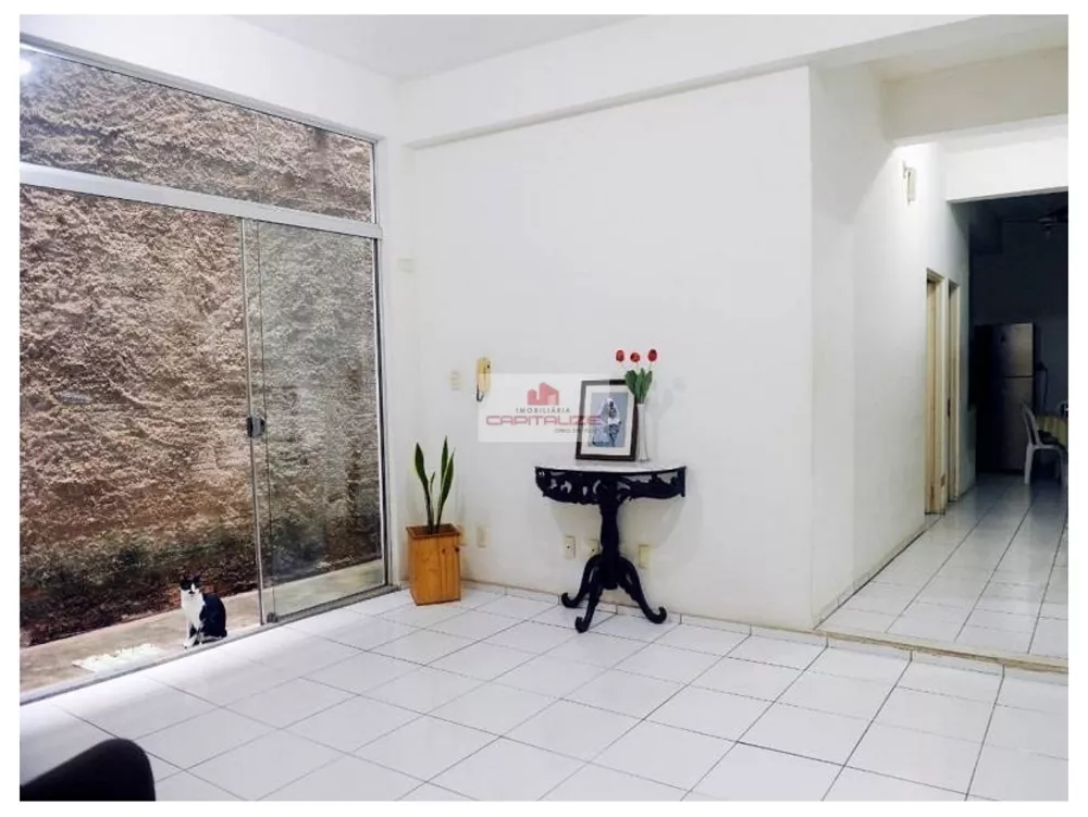 Casa à venda com 10 quartos, 550m² - Foto 4