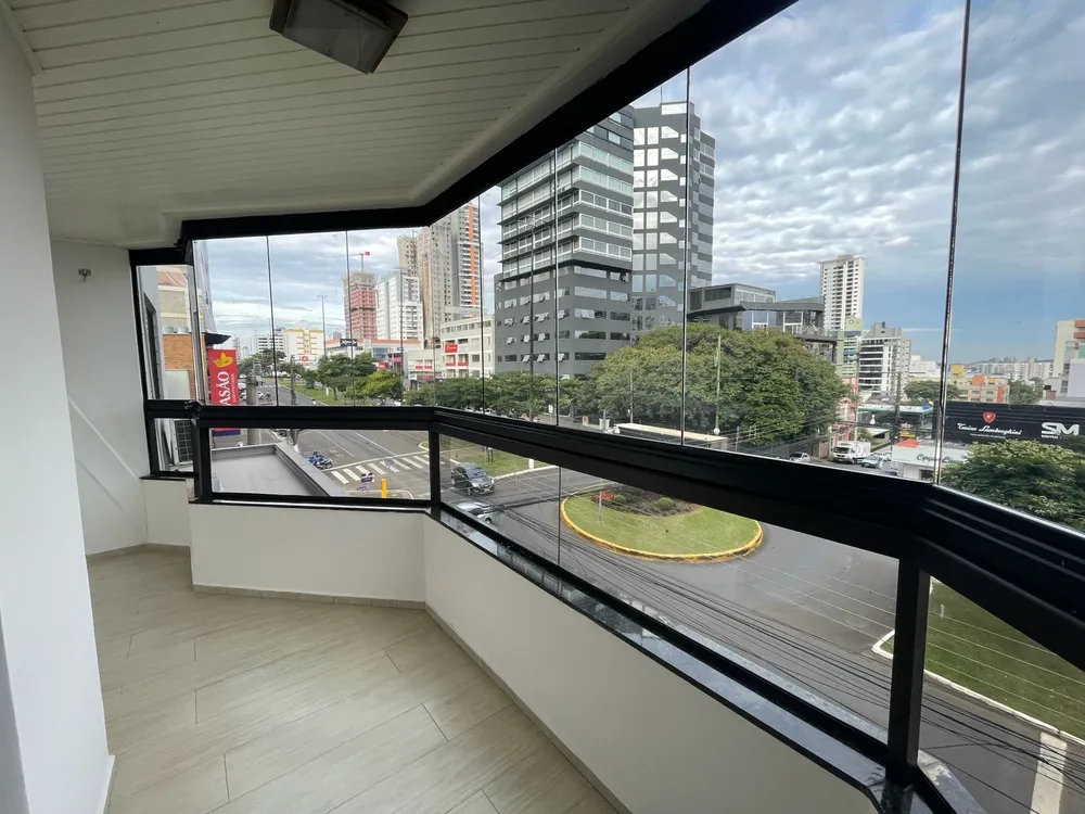 Apartamento, 3 quartos, 130 m² - Foto 2