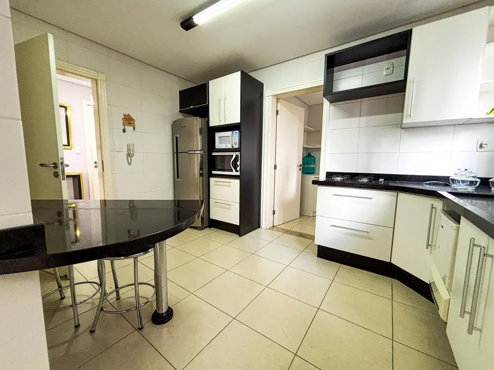 Apartamento, 3 quartos, 139 m² - Foto 2