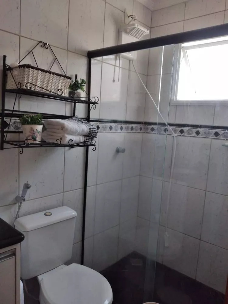 Apartamento à venda com 2 quartos, 75m² - Foto 2