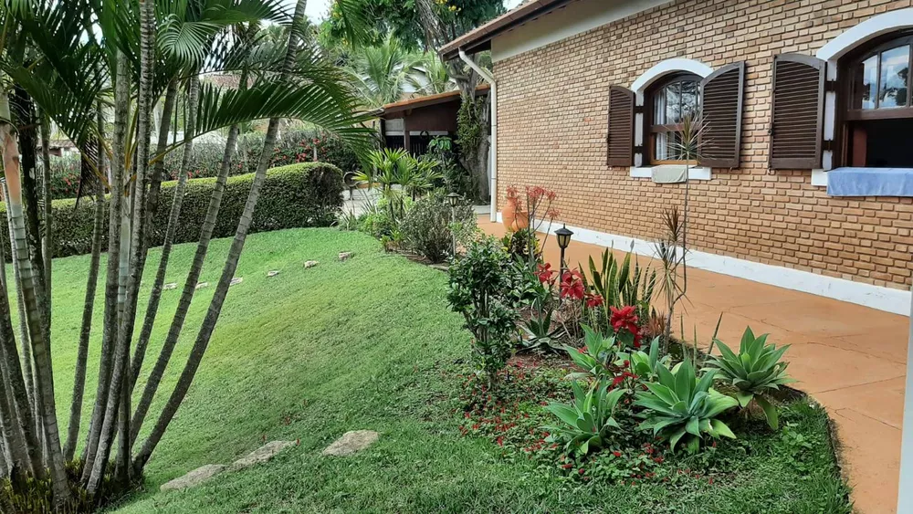 Casa à venda com 3 quartos, 400m² - Foto 2