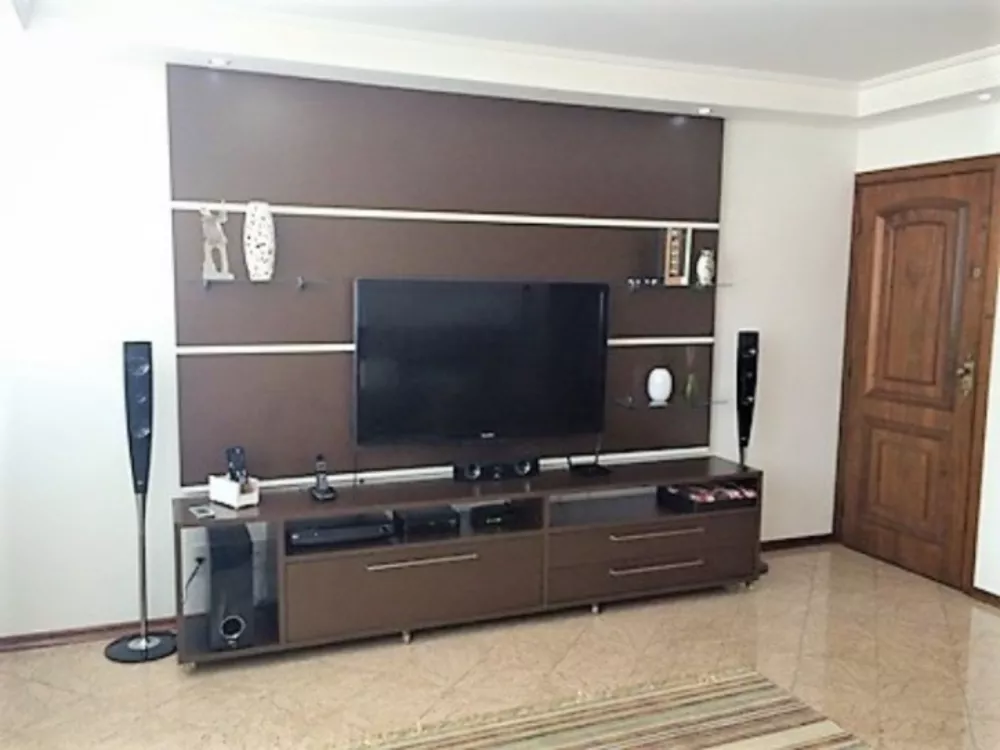 Apartamento à venda com 3 quartos, 175m² - Foto 2