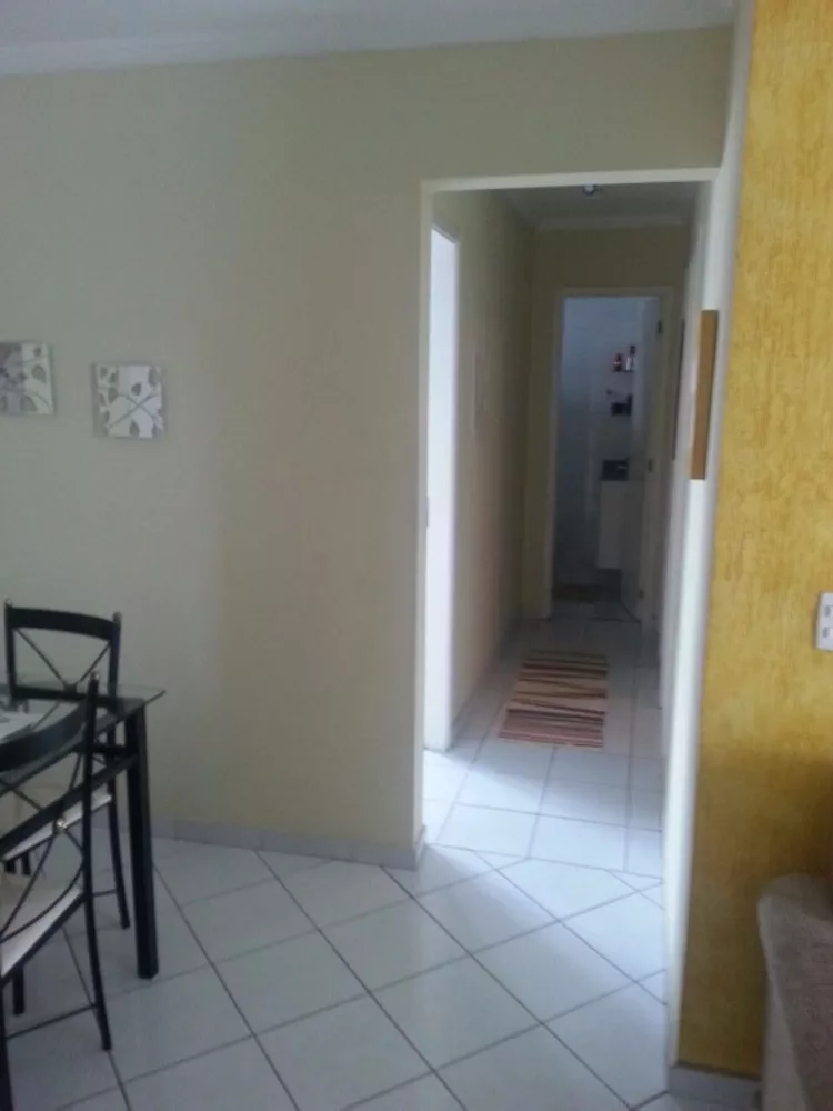 Apartamento à venda com 2 quartos, 64m² - Foto 2