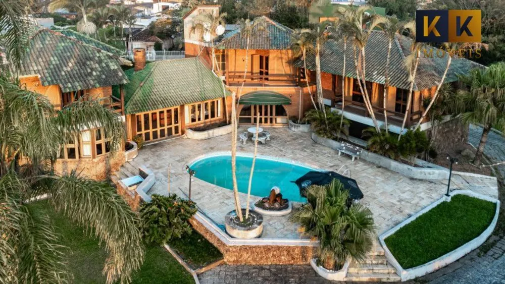Casa, 6 quartos, 373 m² - Foto 1