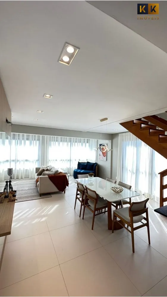 Cobertura, 3 quartos, 172 m² - Foto 2