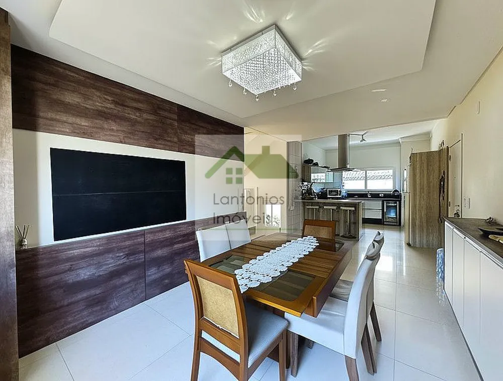 Casa, 4 quartos, 366 m² - Foto 1